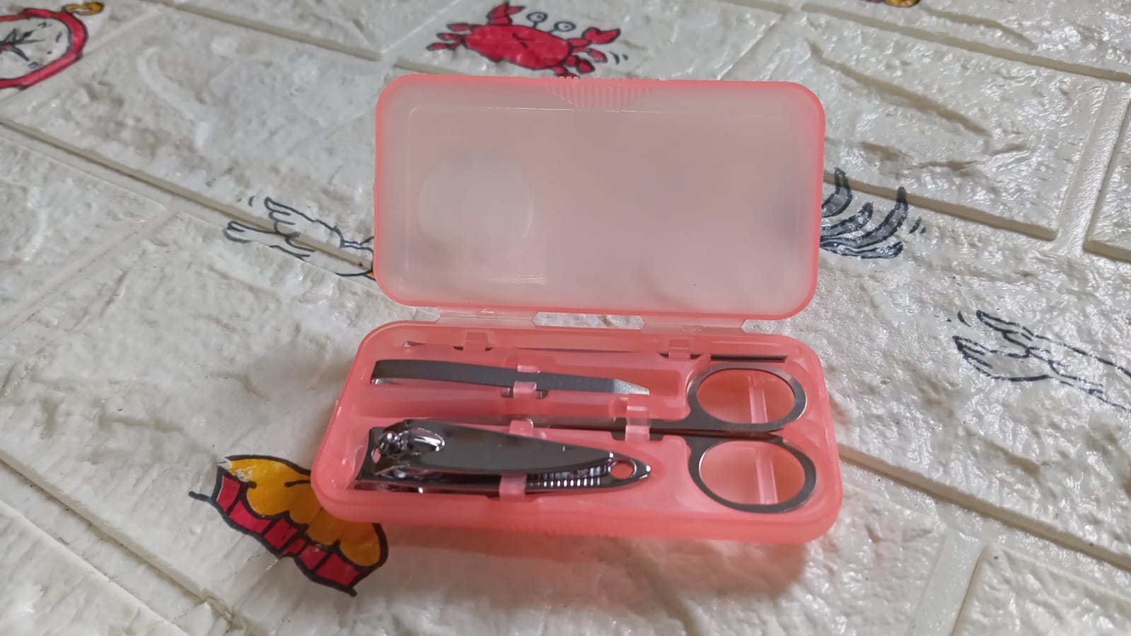 9146 Mini Nail Clipper Set Beauty Nail Tool Set Multifunctional Beauty Set With Plastic Storage Case, (4 Pc Set) 9146 Mini Nail Clipper Set Beauty Nail Tool Set Multifunctional Beauty Set With Plastic Storage Case, (4 Pc Set)